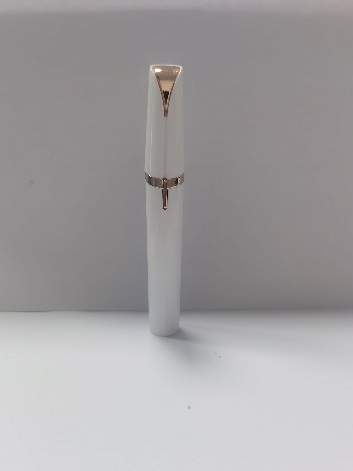 Luxiwav LED Eyebrow Hair Remover – Mini & Painless