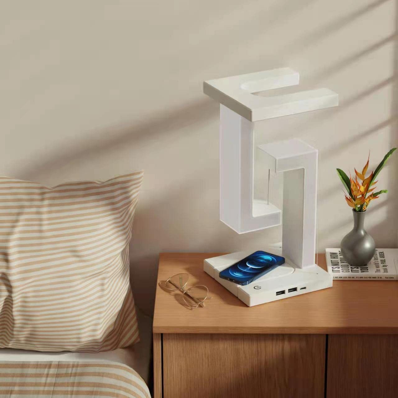 Luxiwav Wireless Charging Balance Lamp – Floating LED for Bedroom